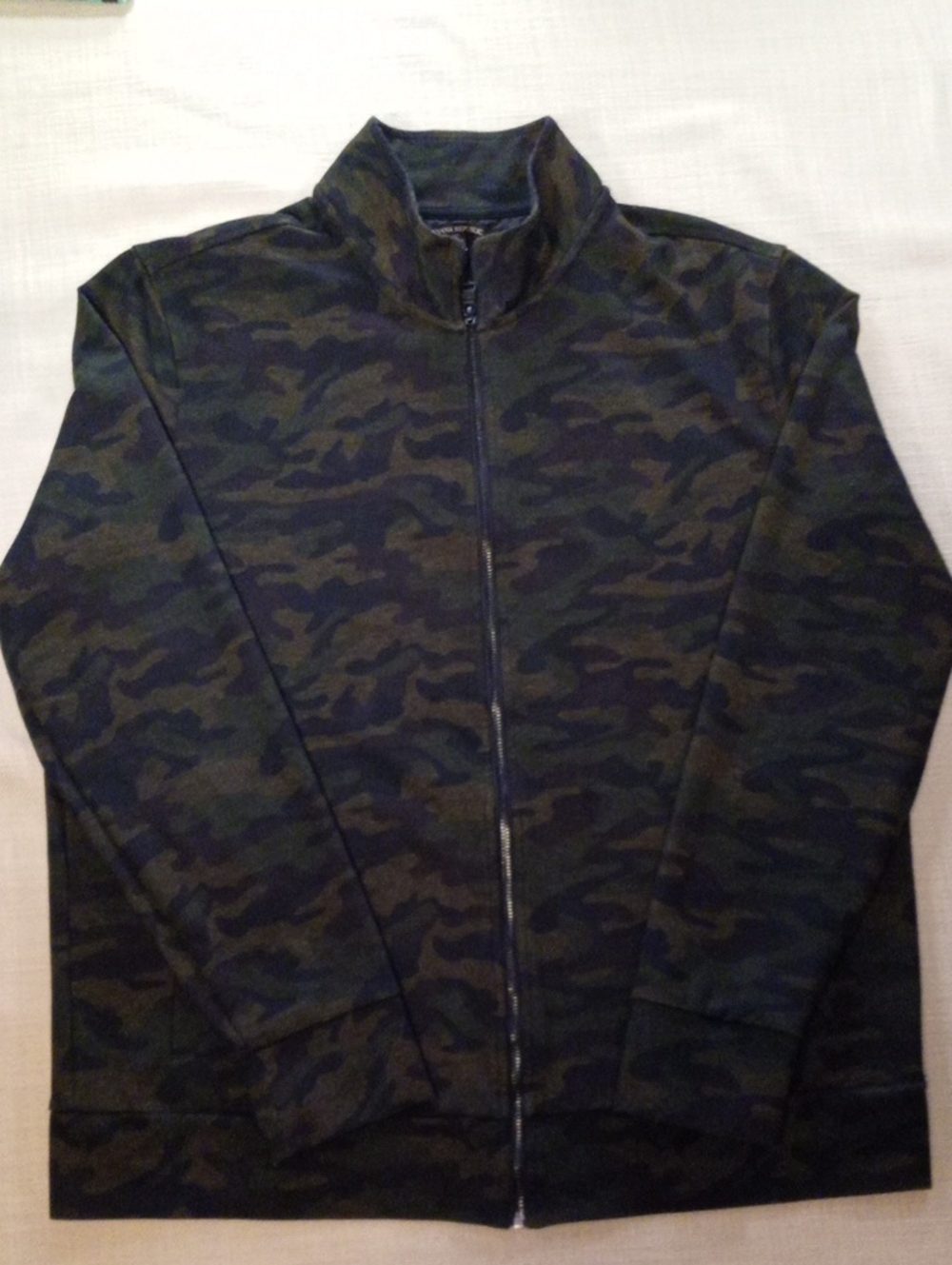 Size XL Banana Republic Men's Green Camouflage Zip Jacket